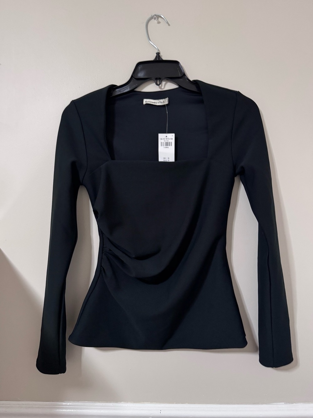Abercrombie & Fitch Black Long-Sleeve Square Neck Top